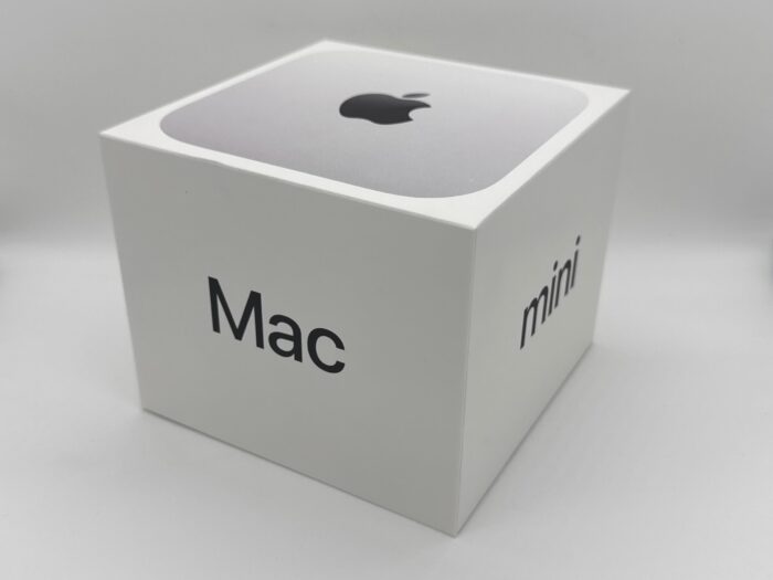 Mac mini(M6)のパッケージ